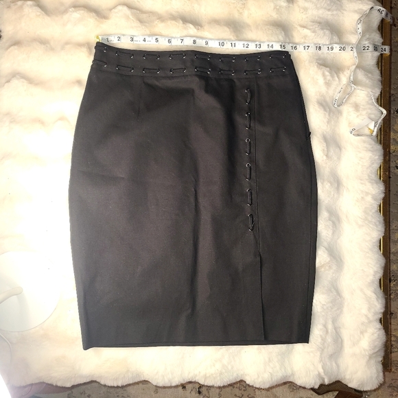 Banana Republic Black Knee-Length Pencil Skirt for office and beyond - Picture 9 of 11